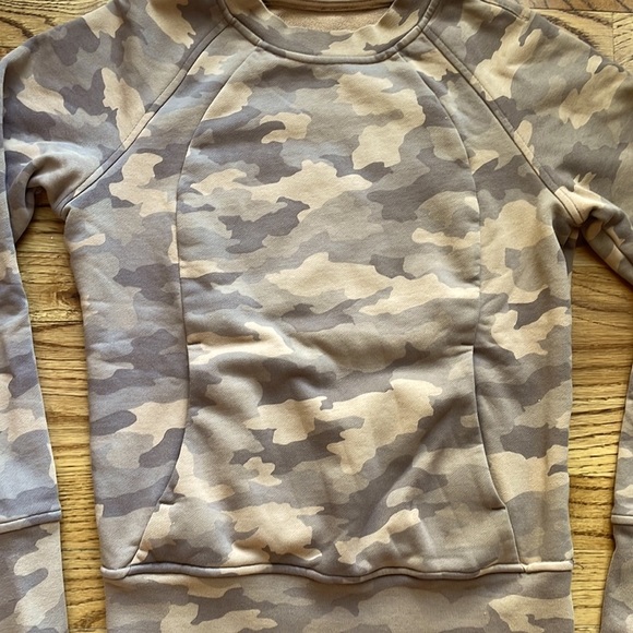 Lululemon Scuba Crew Pullover - Picture 3 of 7